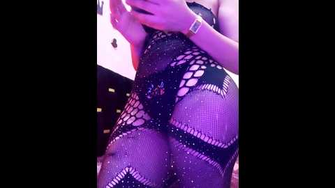 Media: layali_sex Stripchat 2024-10-19 06:52:00
