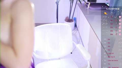 Media: lovejay520 Stripchat 2024-10-19 04:05:00