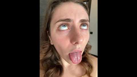 Media: mariid Stripchat 2024-10-19 08:14:00