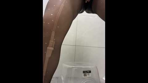 Media: oo_kaixin_oo Stripchat 2024-10-19 14:25:00