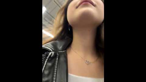 Media: peachy_dream Stripchat 2024-10-19 01:14:00