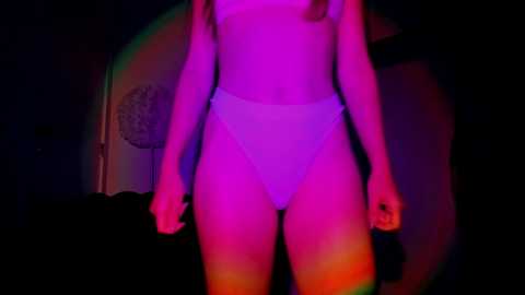 Media: princess_diana18 Stripchat 2024-10-19 00:02:00