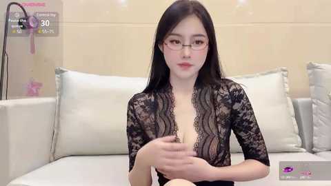 Media: ruoling_19 Stripchat 2024-10-19 14:19:00