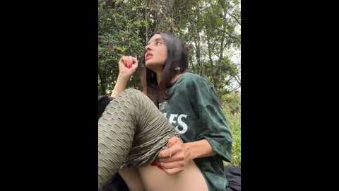 Media: sam_sara Stripchat 2024-10-19 19:49:00