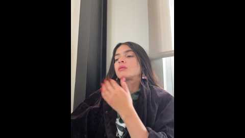 Media: sam_sara Stripchat 2024-10-19 21:24:00