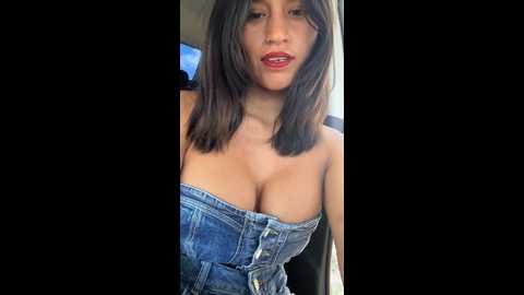Media: sexi_noemi Stripchat 2024-10-19 18:12:00