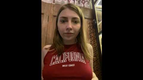 Media: sunny___bunny Stripchat 2024-10-19 15:35:00