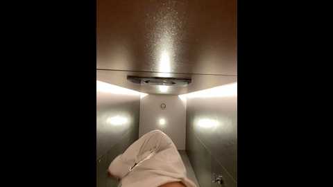 Media: suziemurray Stripchat 2024-10-19 08:40:00