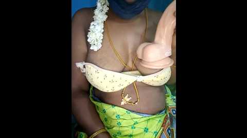 Media: tamil_hotwife Stripchat 2024-10-19 19:46:00