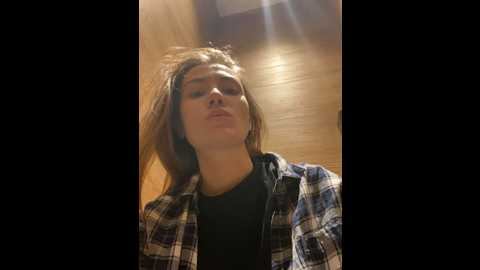 Media: valenciashock Stripchat 2024-10-19 10:15:00