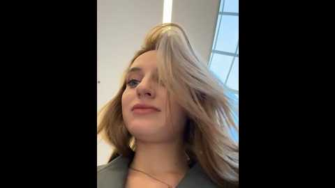 Media: _angelari_ Stripchat 2024-10-20 12:32:00