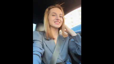 Media: _angelari_ Stripchat 2024-10-20 13:14:00