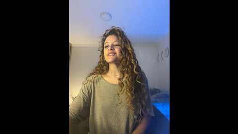 Media: alana15 Stripchat 2024-10-20 02:46:00