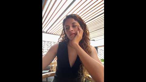 Media: alana15 Stripchat 2024-10-20 15:54:00