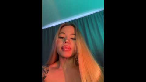 Media: curchez_ Stripchat 2024-10-20 20:55:00