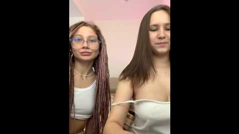 Media: hotcaramellstv Stripchat 2024-10-20 16:53:00