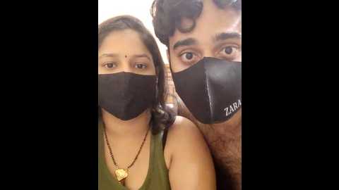 Media: ind_couple1 Stripchat 2024-10-20 09:08:00