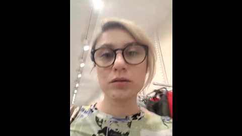 kate_risky @ stripchat on 20241020
