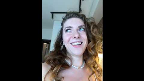 Media: mariid Stripchat 2024-10-20 06:46:00