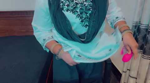 Media: sony_cam Stripchat 2024-10-20 17:30:00