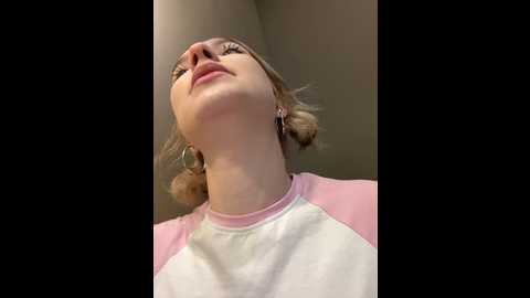 Media: baby_tiny Stripchat 2024-10-21 13:37:00