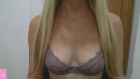 blondelittleminx @ stripchat on 20241021