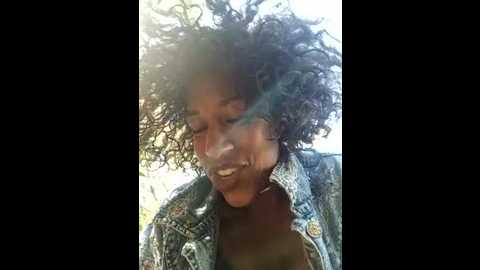 Media: goldenlace Stripchat 2024-10-21 09:50:00