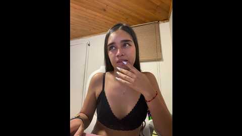 Media: im_samantha_ Stripchat 2024-10-21 00:38:00