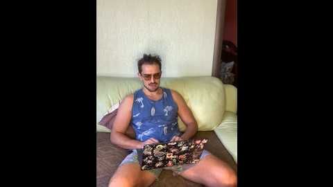 Media: pawsitive_panther Stripchat 2024-10-21 11:06:00