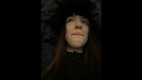 Media: sophie_avory Stripchat 2024-10-21 19:56:00