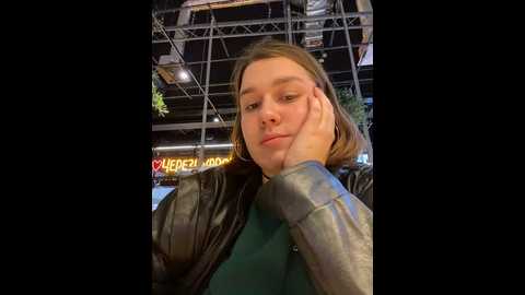 Media: suziemurray Stripchat 2024-10-21 13:06:00