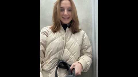 Media: _angelari_ Stripchat 2024-10-22 18:20:00