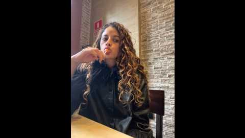 Media: alana15 Stripchat 2024-10-22 20:20:00