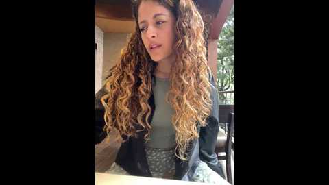 Media: alana15 Stripchat 2024-10-22 21:15:00