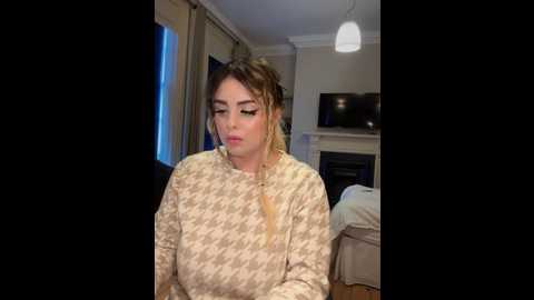 Media: alirawrz Stripchat 2024-10-22 09:21:00
