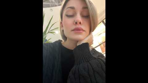 Media: baby_brownie Stripchat 2024-10-22 10:05:00