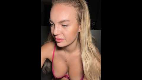 Media: chiaravixen Stripchat 2024-10-22 05:13:00