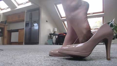 Media: courtesanannabel Stripchat 2024-10-22 13:48:00