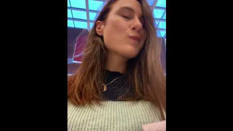 Media: dina_tease Stripchat 2024-10-22 14:17:00
