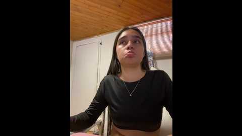 Media: im_samantha_ Stripchat 2024-10-22 12:07:00