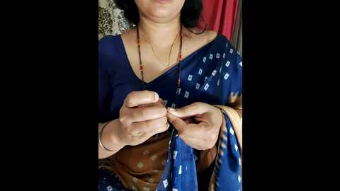 Media: indian_desi_wife Stripchat 2024-10-22 18:16:00