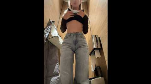 Media: mariatull Stripchat 2024-10-22 10:19:00