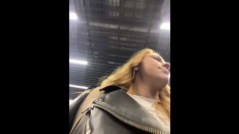 Media: sweet___emily Stripchat 2024-10-22 15:01:00