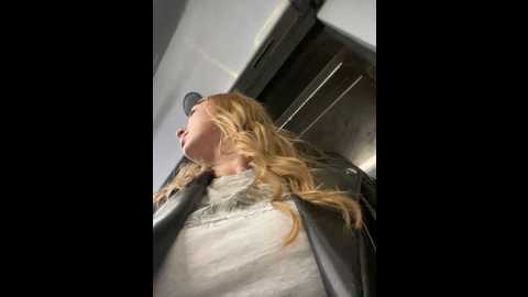 Media: sweet___emily Stripchat 2024-10-22 16:14:00