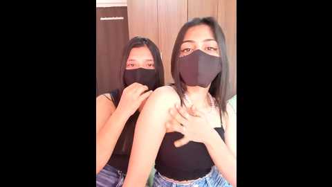 Media: tannu_tanya Stripchat 2024-10-22 09:26:00