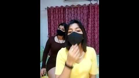 Media: tannu_tanya Stripchat 2024-10-22 19:09:00