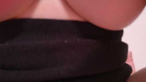 Media: x__miu__x Stripchat 2024-10-22 11:40:00