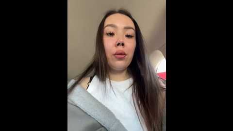 Media: asian_asami Stripchat 2024-10-23 11:06:00