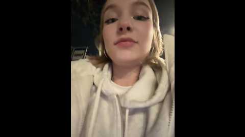 Media: baby_tiny Stripchat 2024-10-23 20:36:00