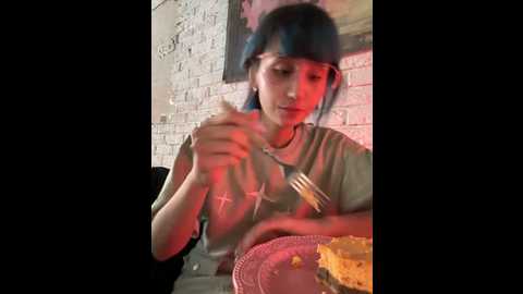 Media: bigbabykiki Stripchat 2024-10-23 08:43:00